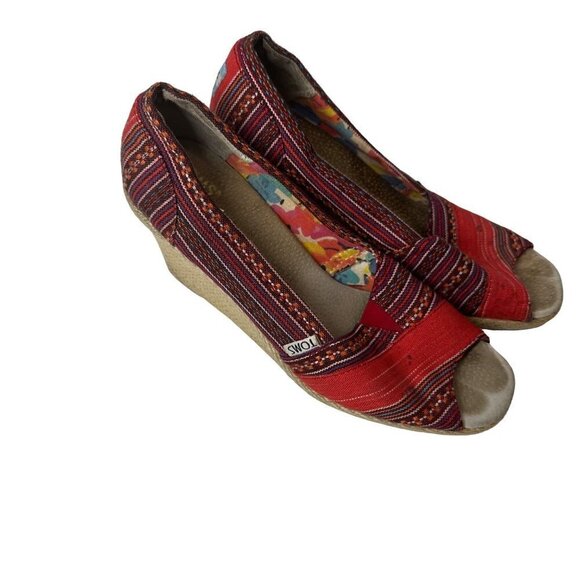 TOMS Espadrille Wedge Pumps Peep Toe Red Boho Pattern Canvas Women size 8.5 - Picture 1 of 9
